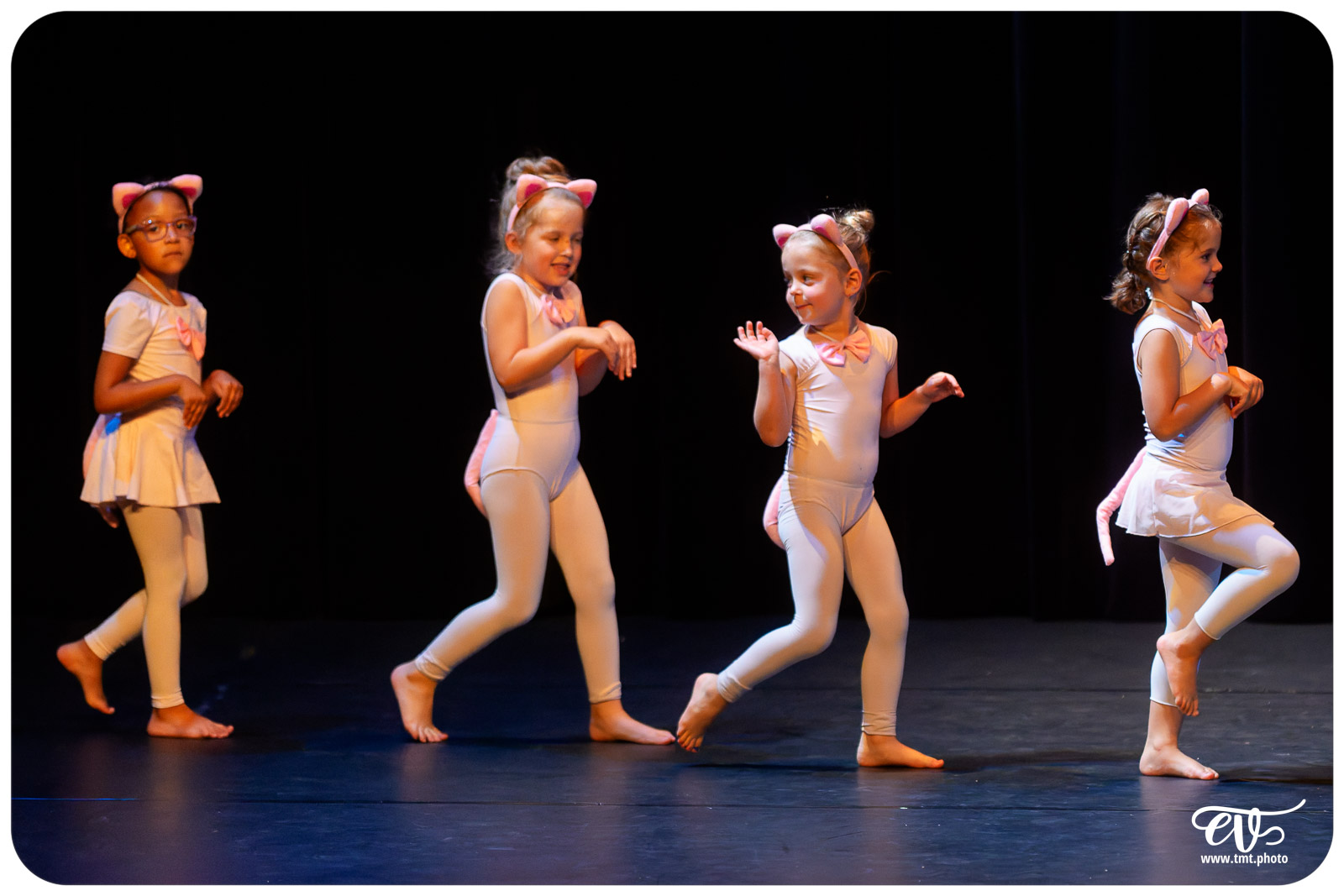 ECOLE DE DANSE CÉCILE ADAMOW